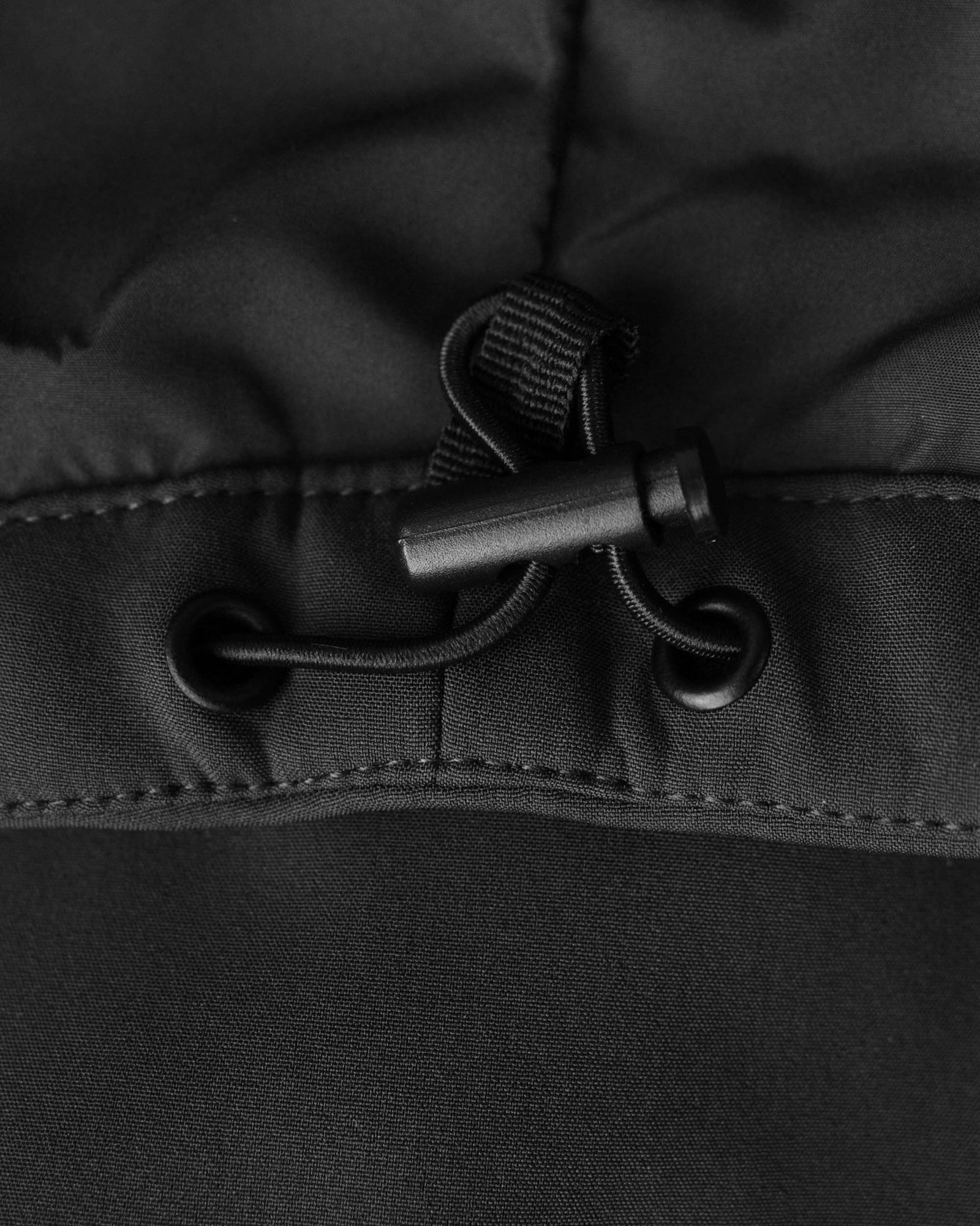 Bloomsdale Men Black Back