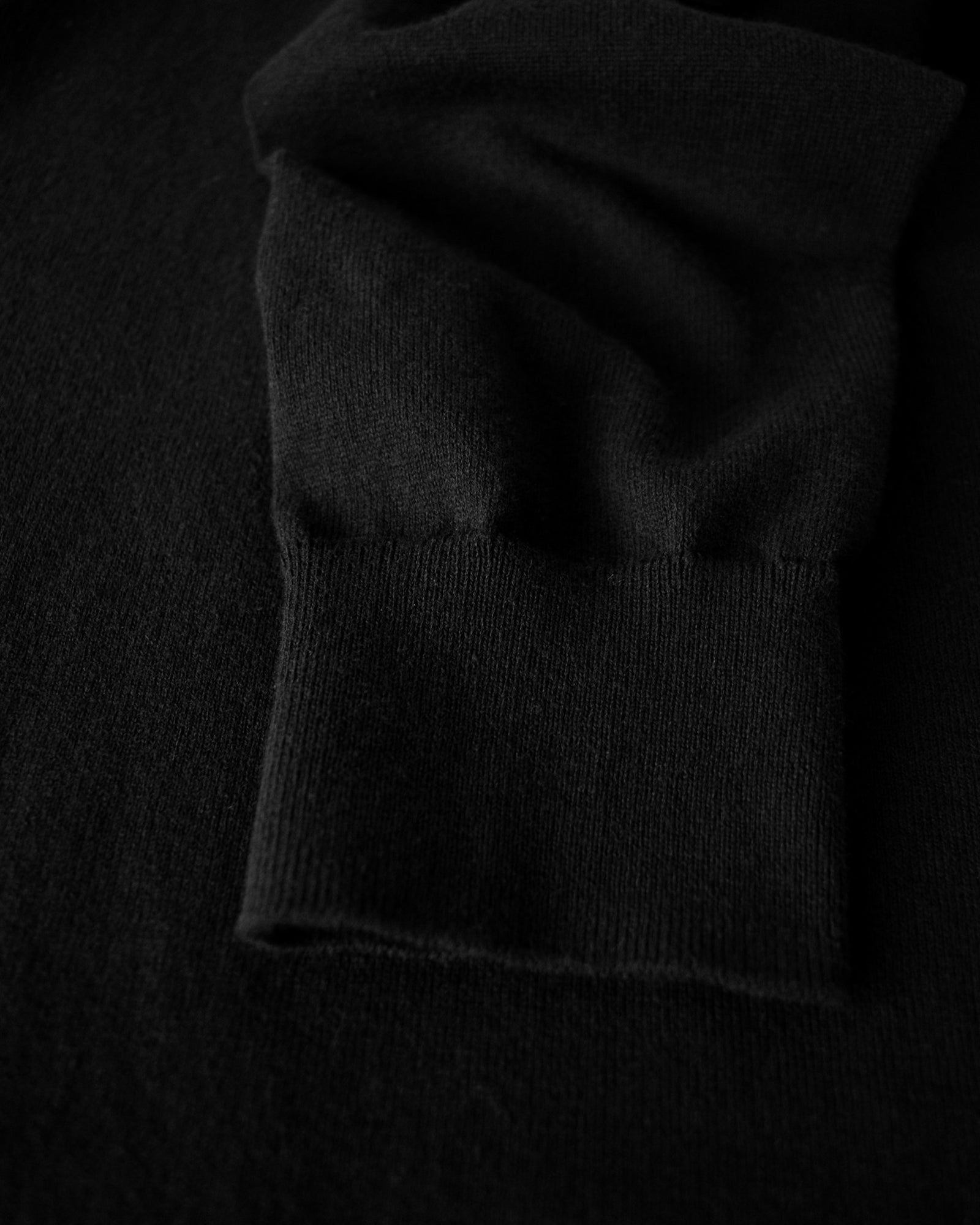 Brighton V Neck Men Black Back