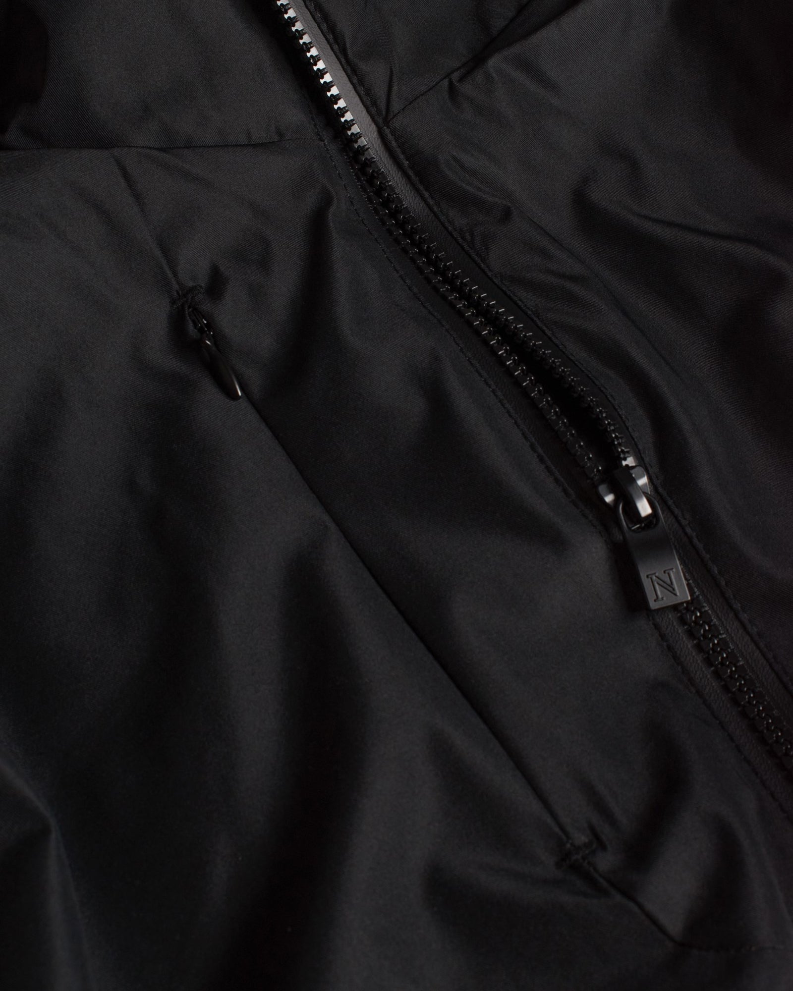 Davenport Men Black Back