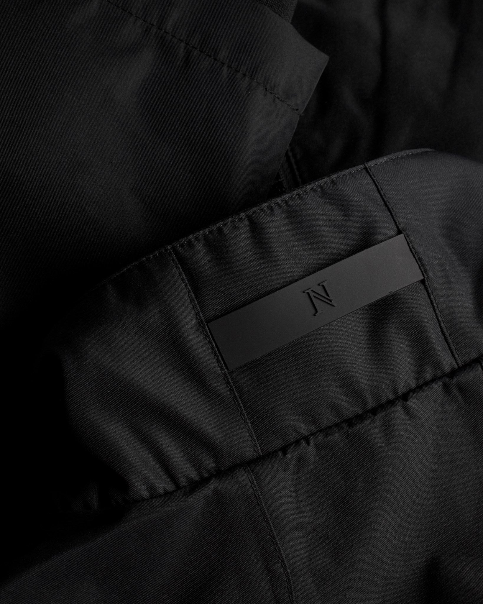 Davenport Women Black Closeup 4