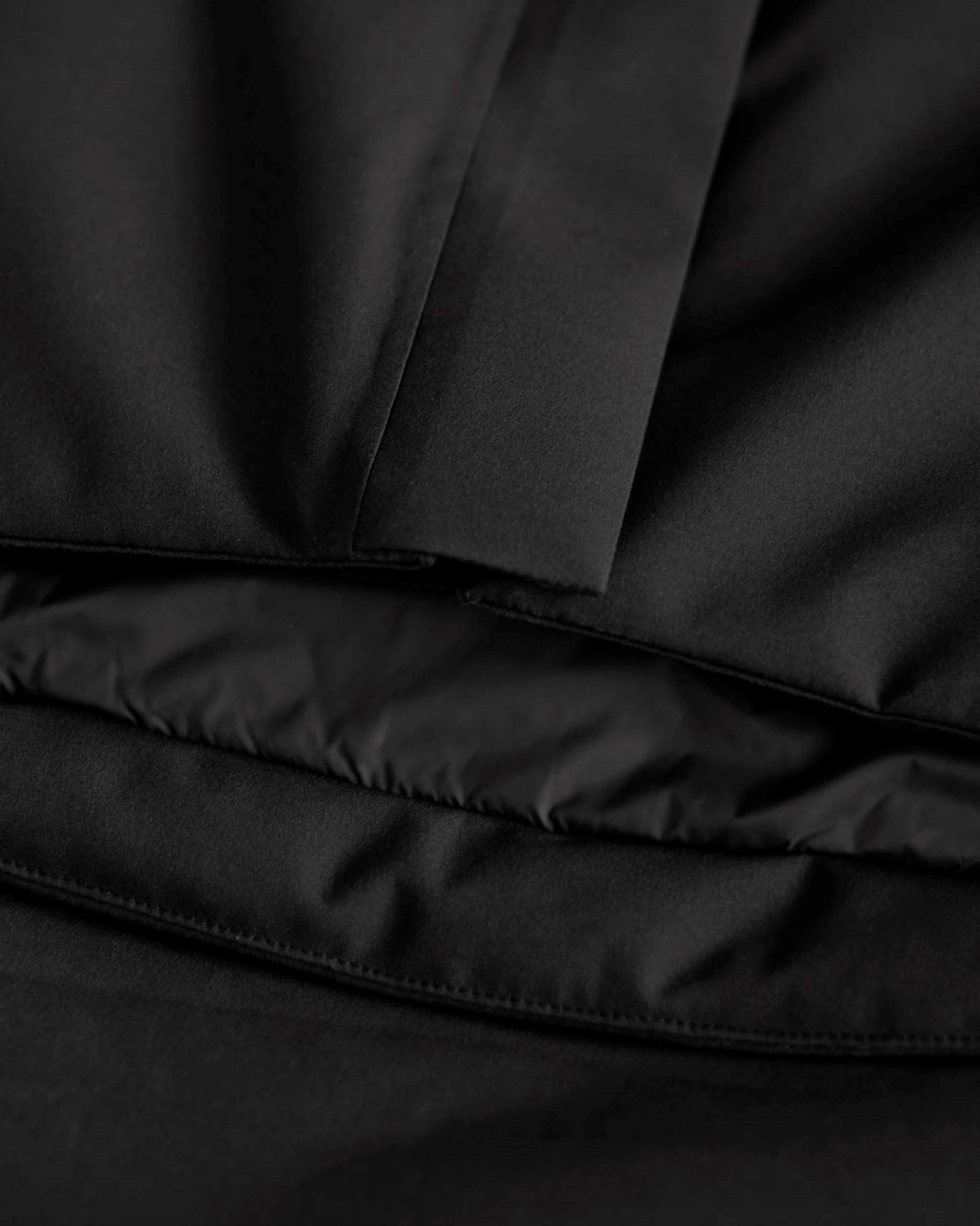 Evermont Woman Black Back
