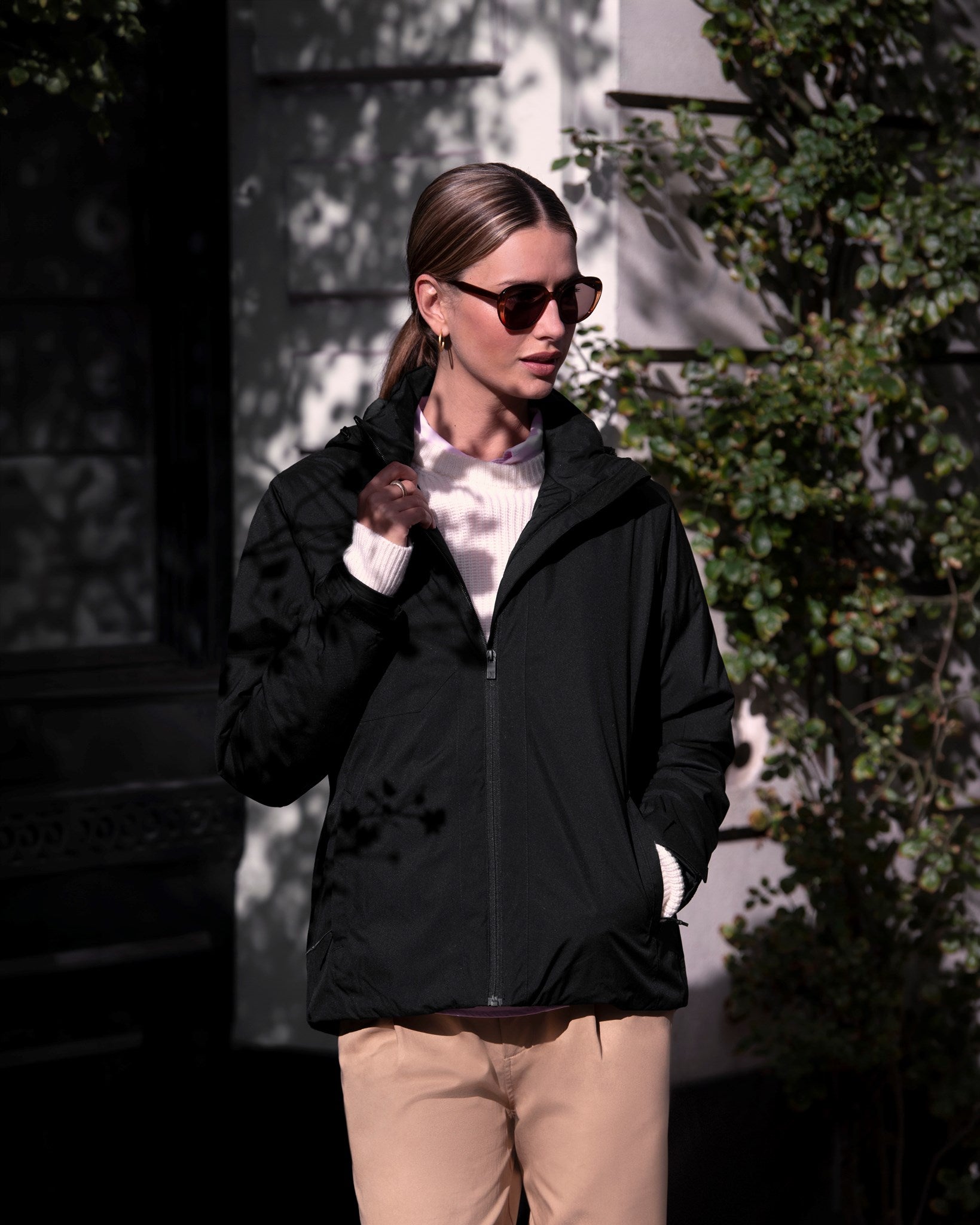 Fairview Women Black SS26 Modelimage