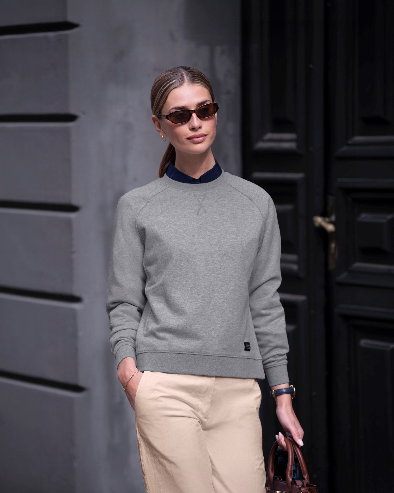 Georgetown Women Grey Melange SS26 Modelimage