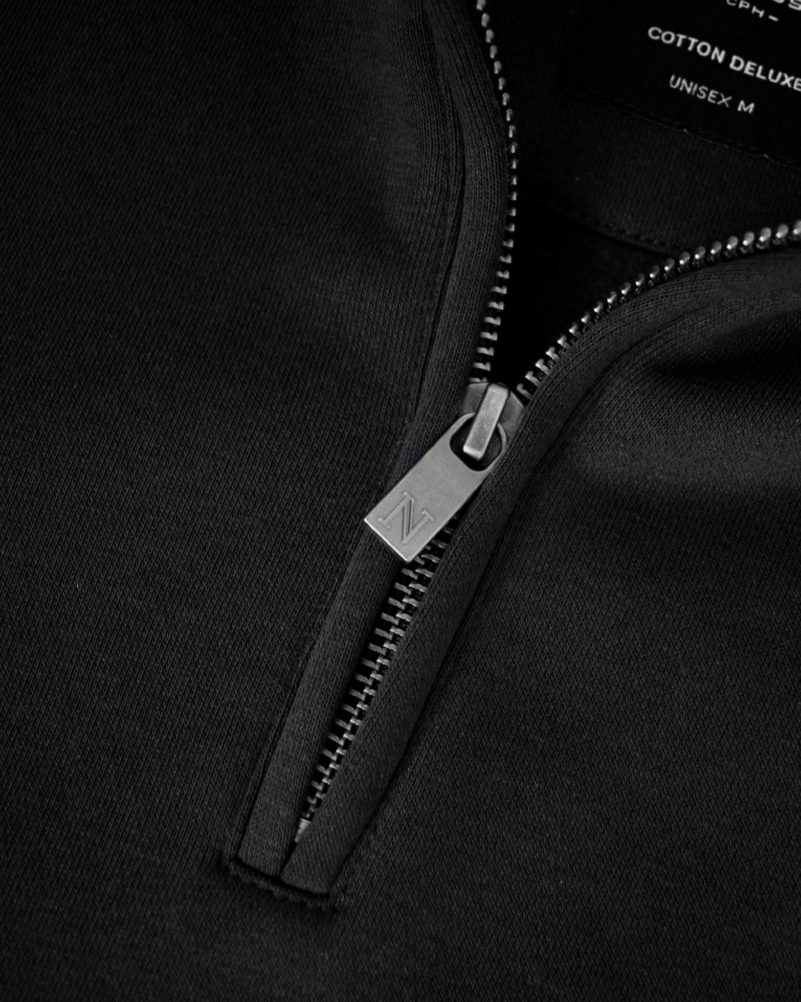 Glendale Unisex Black Closeup 1