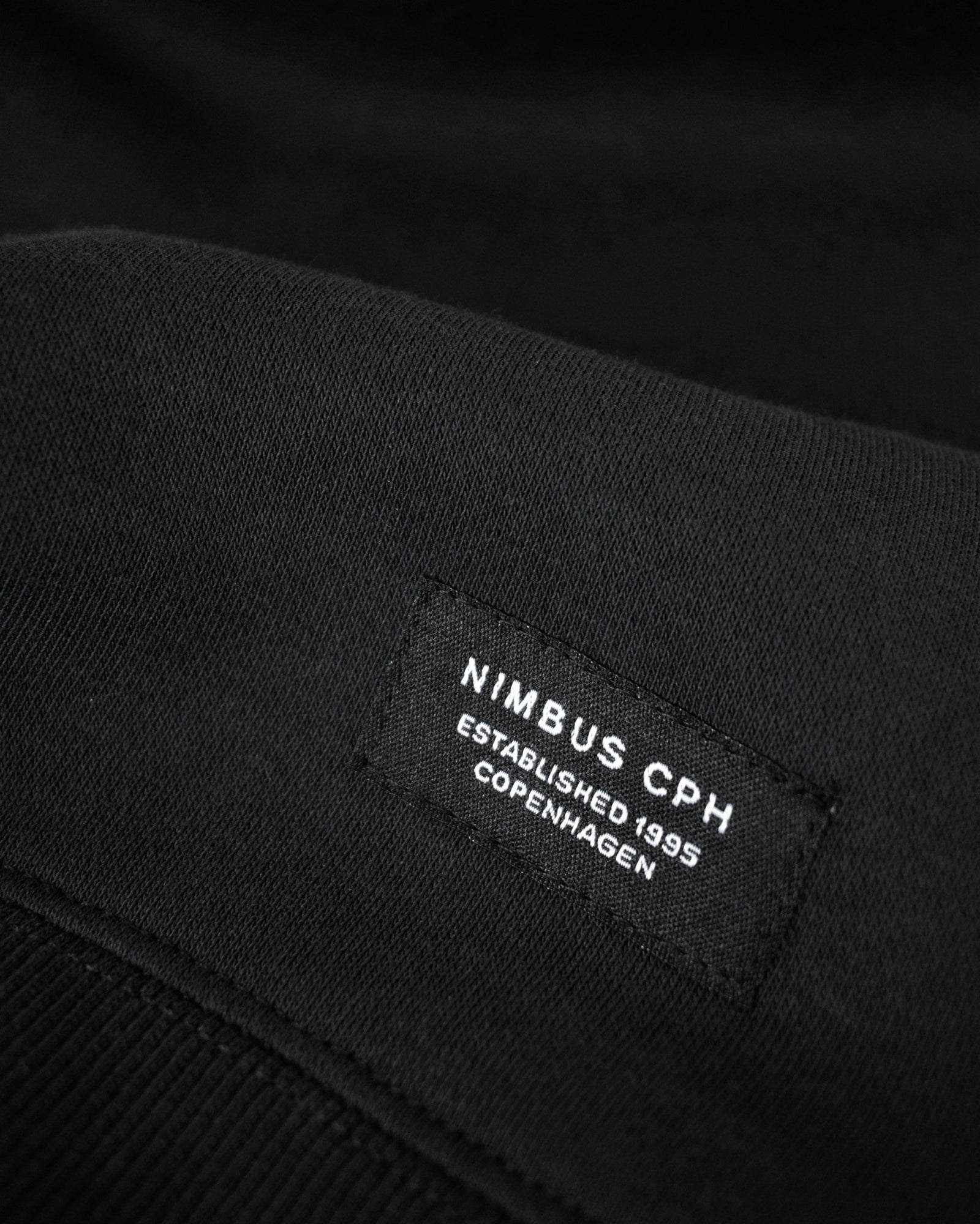 Glendale Unisex Black Back
