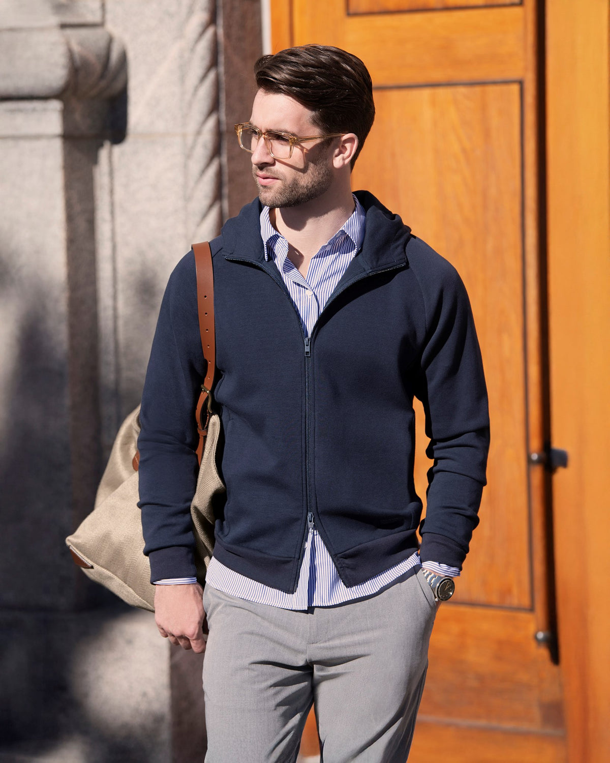 Hampton Men Navy SS26 Modelimage