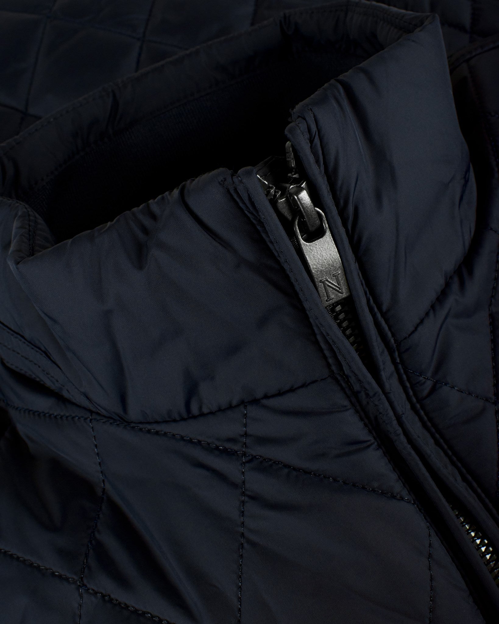 Henderson Men Navy Closeup 2