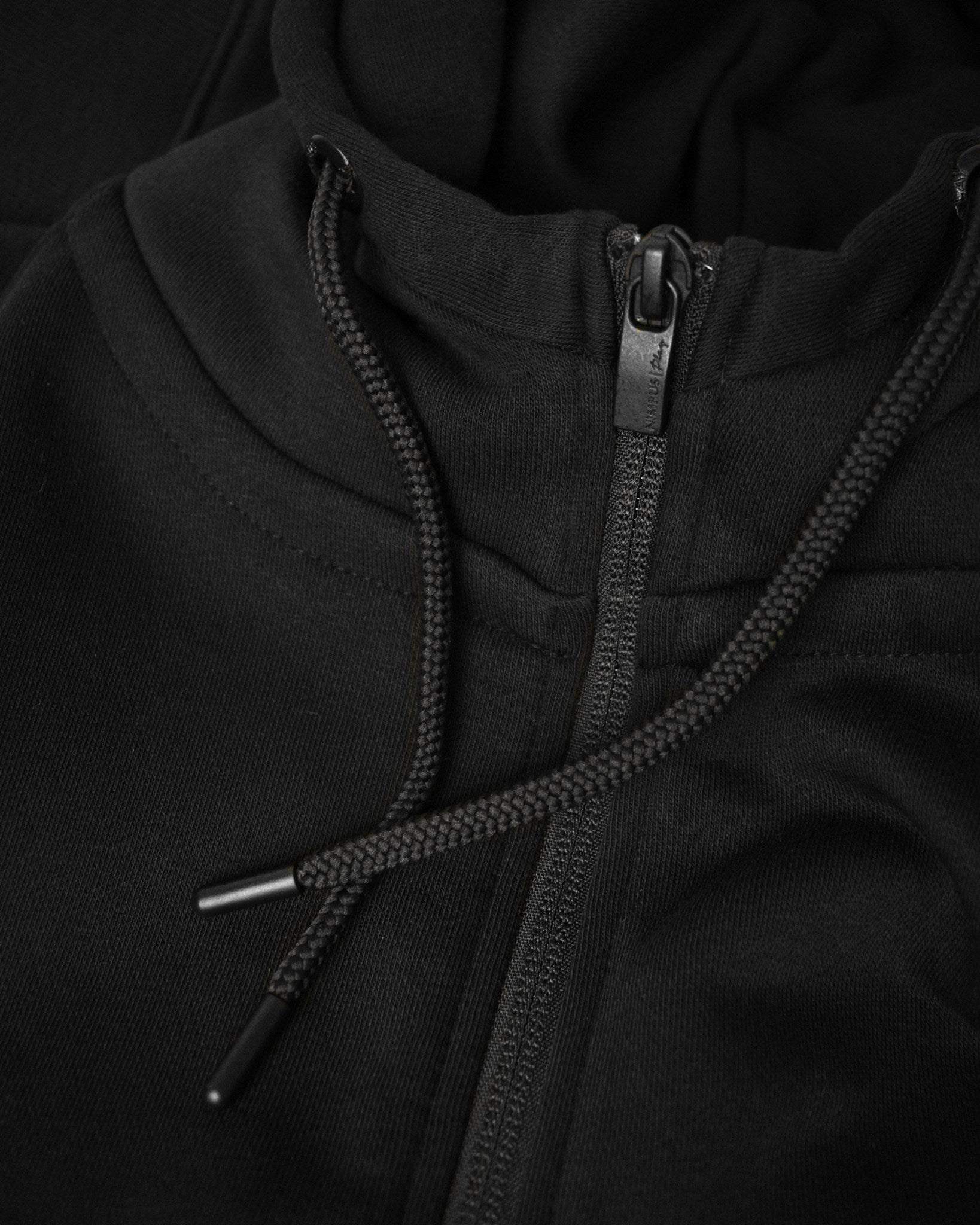 Lenox Men Black Closeup 1