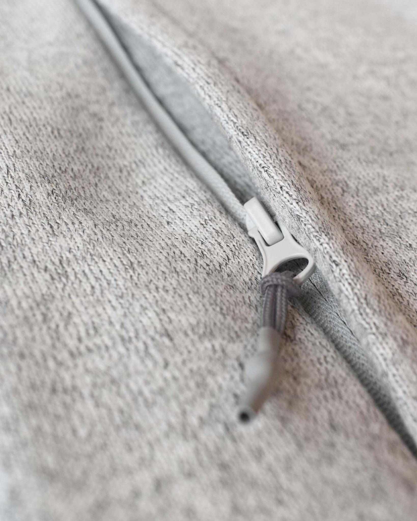Montana Men Woman Light Grey Melange Closeup 3
