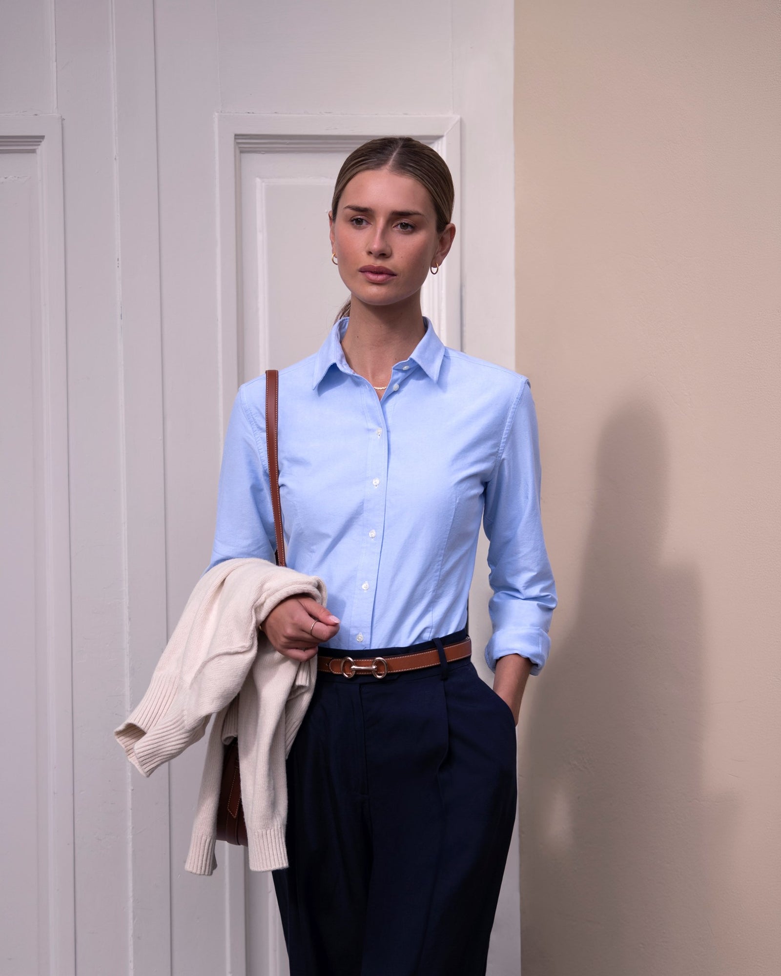 Rochester Woman Ocean Blue Back