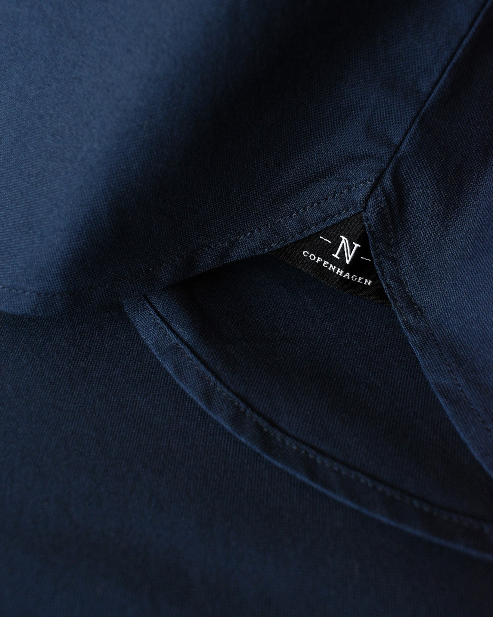 Rochester Women Ocean Blue Closeup 2