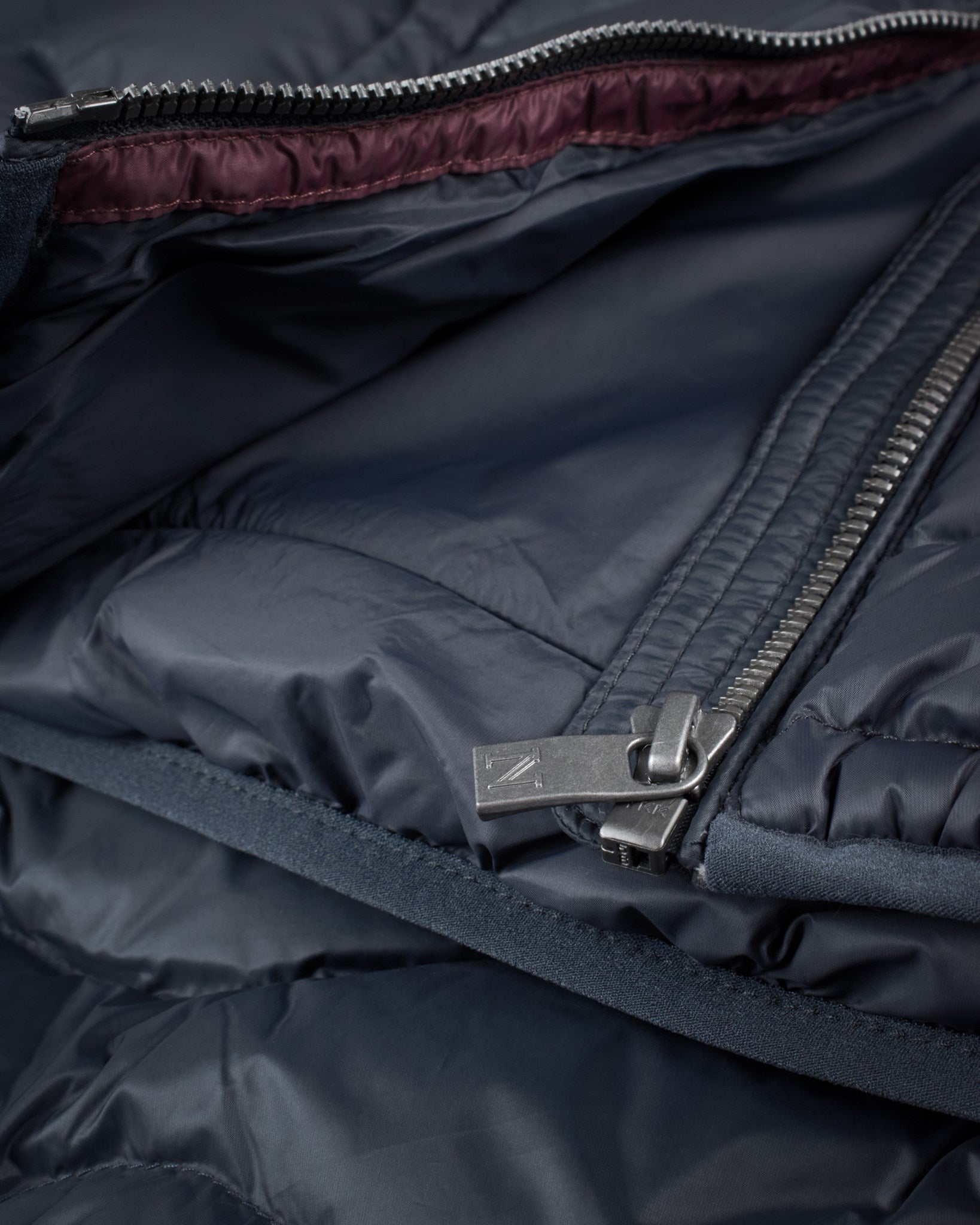 Vermont Women Midnight Blue Closeup 5