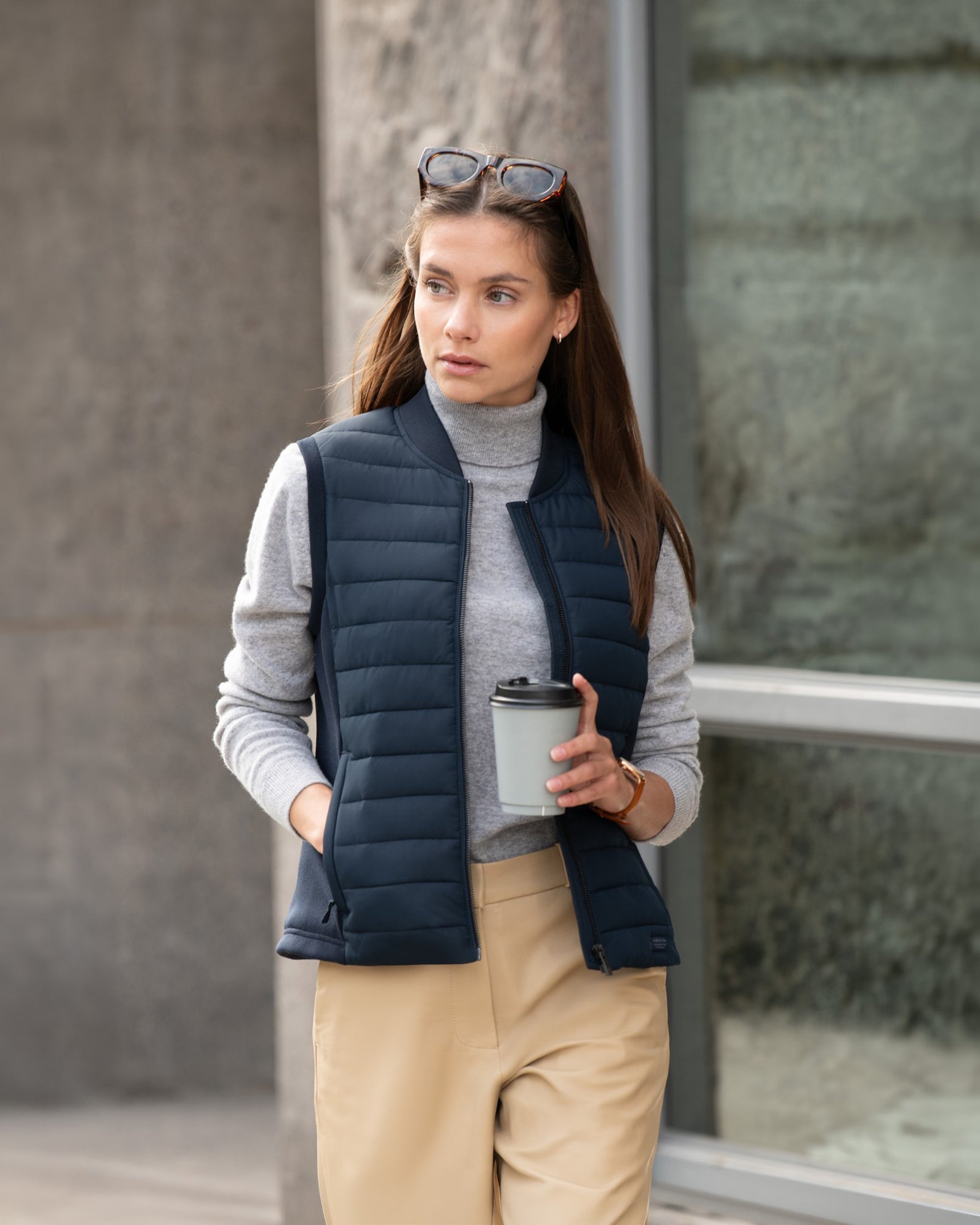 Vesper Women Navy Back