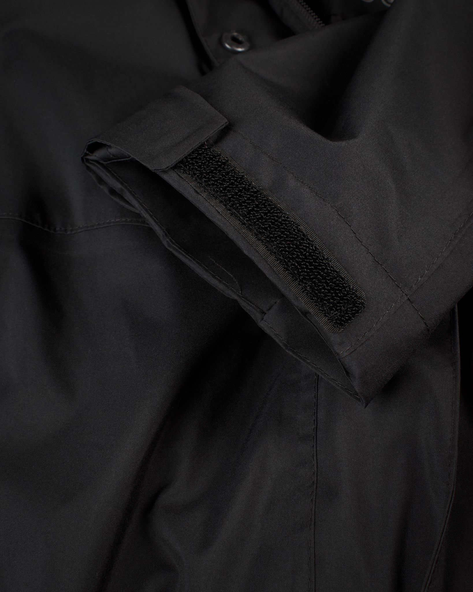 Whitestone Women Black Closeup 4