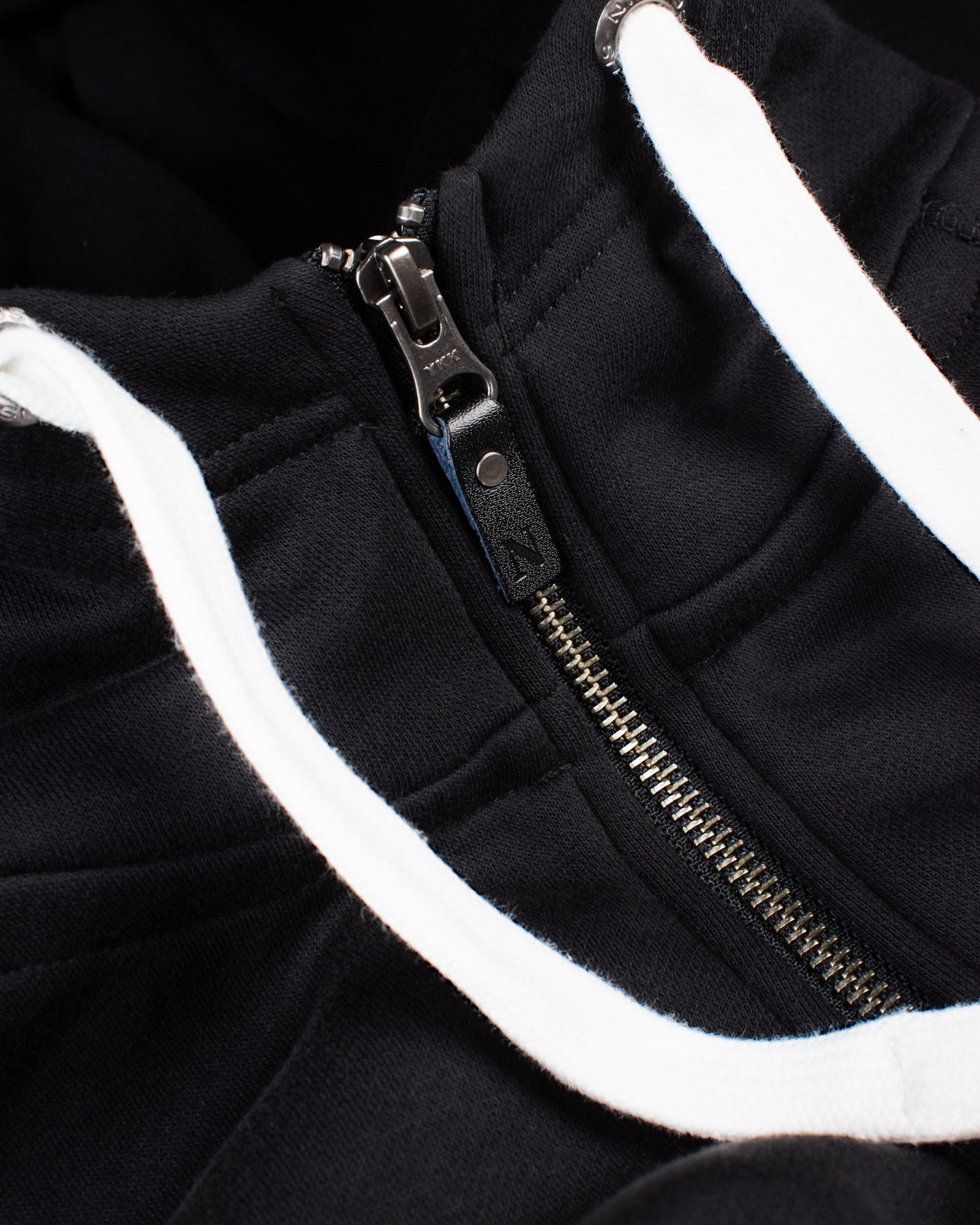 Williamsburg Woman Black Back